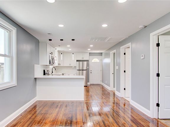4th image of 2724 Toledo Ave