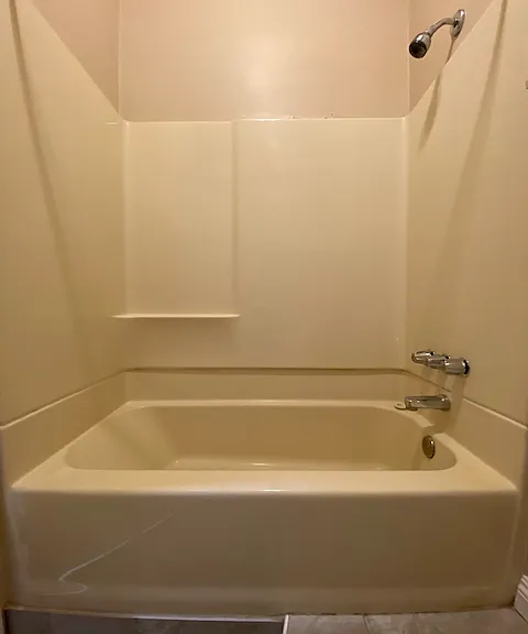 1030 E Green St #21 — Photo 8