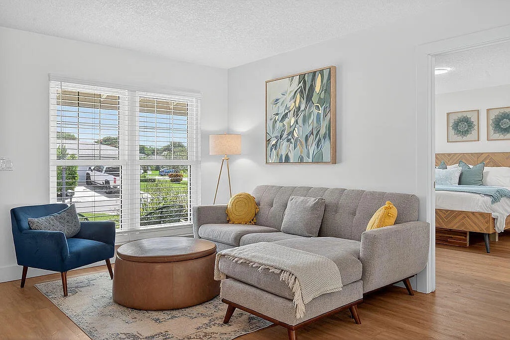3 bed, 2.0 bath, 1540 sqft, $6,200 — Photo 4