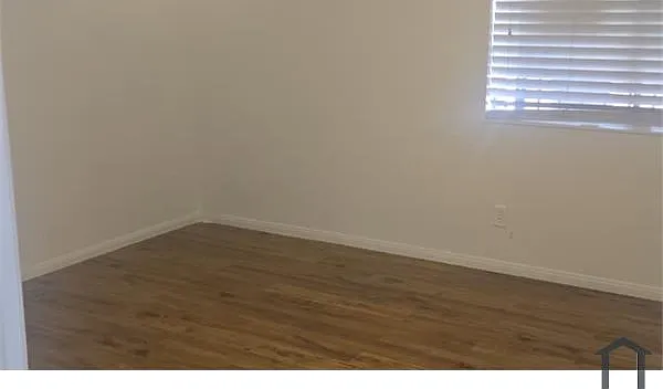 1405 Vegas Valley Dr — Photo 10