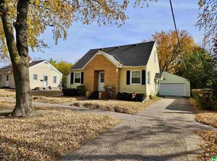 713 Barton St, Storm Lake, IA 50588