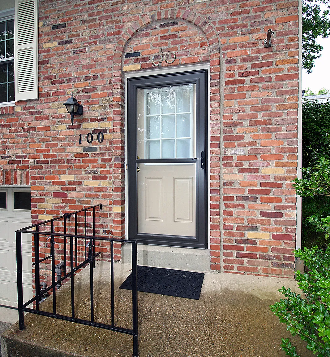 3 bed, 1.5 bath, 1302 sqft, $1,820 — Photo 3