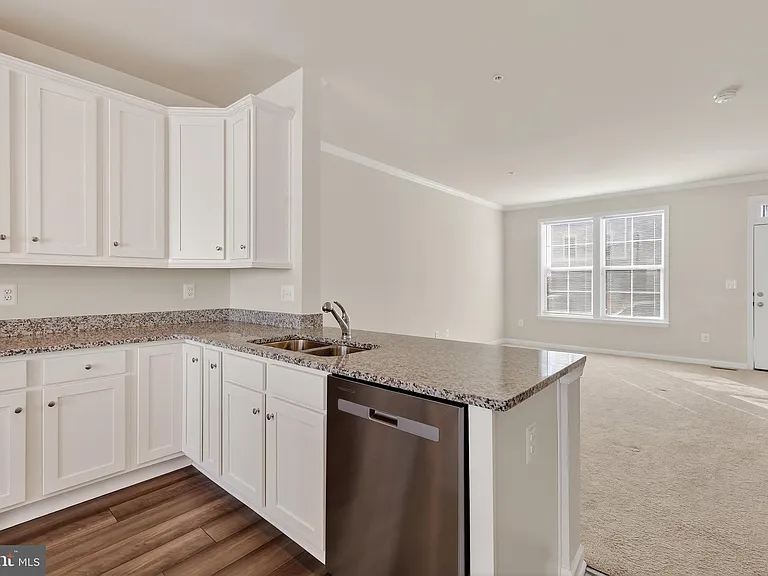 1023 Flester Ln — Photo 15