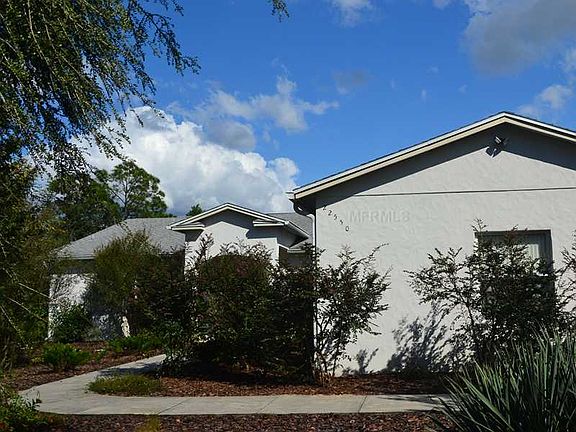 2nd image of 22550 Carolyn Ln