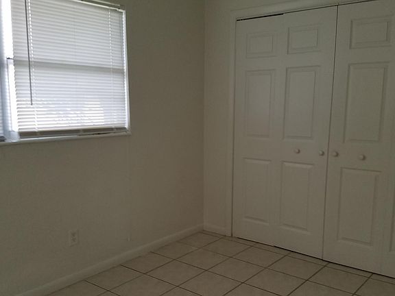 2nd image of 405 Joel Blvd APT D