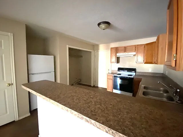 2416 SW G Ave #106 — Photo 5