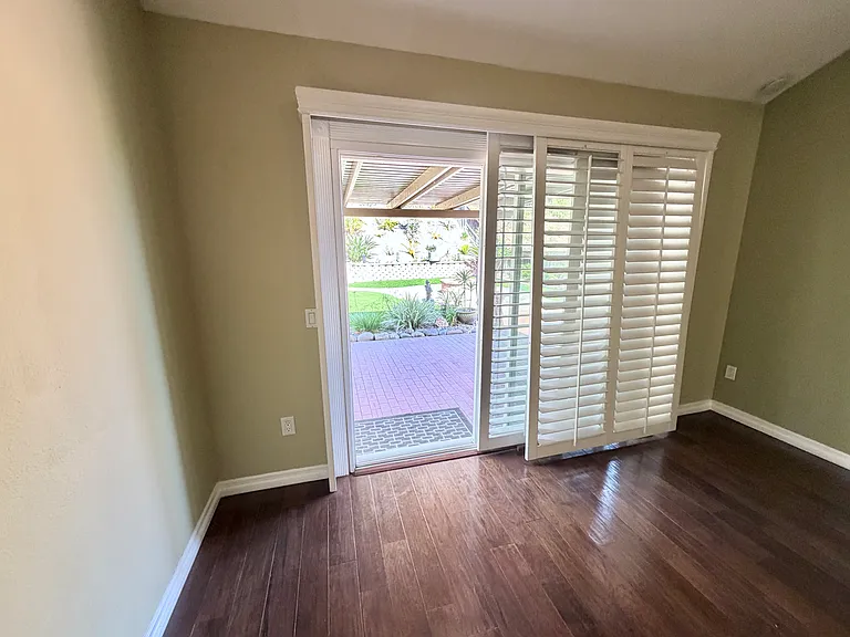 2134 Merlyn Pl — Photo 15