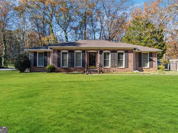 348 Pine Forest Dr, Lawrenceville, GA 30046