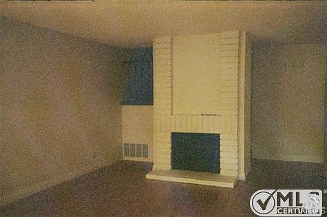 4th image of 490 Las Palomas Dr