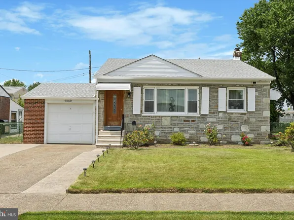 9662 Evans St, Philadelphia, PA 19115