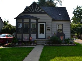 6736 Jackson St, Taylor, MI 48180