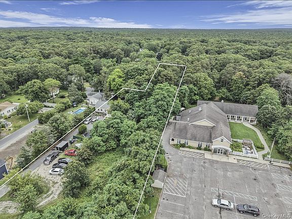 4th image of 669 Flanders Road