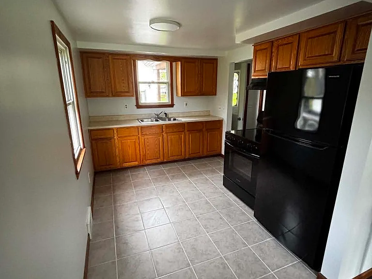 92 Daytona Ave — Photo 7