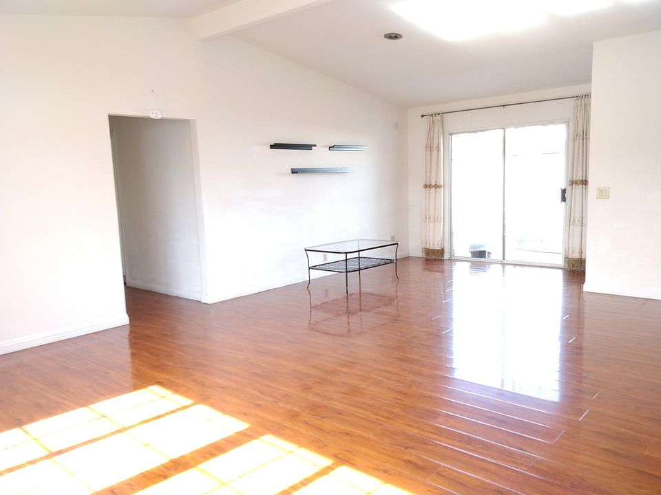 1st image of 221 S Hillward Ave