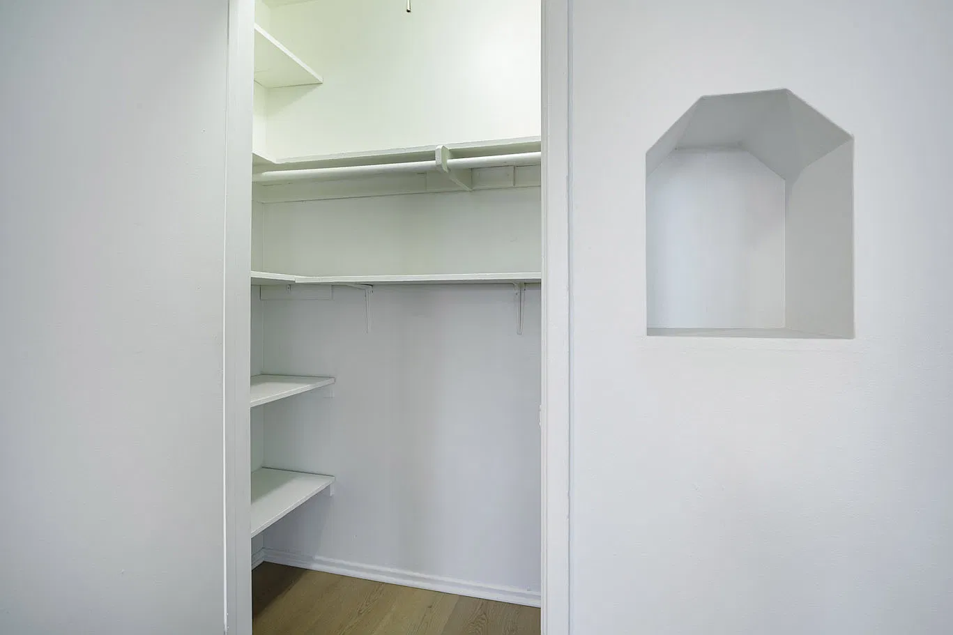 2 bed, 1100 sqft, $2,695 — Photo 3
