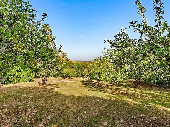 2nd image of 2235 Laguna Road