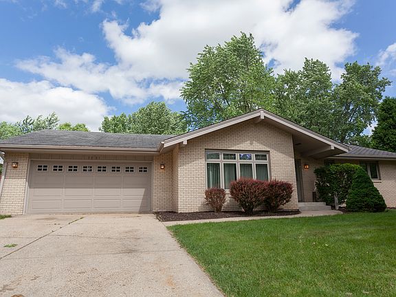 2nd image of 3381 Conover Dr