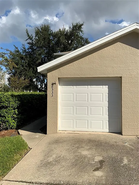 2 bed, 2.5 bath, 1242 sqft, $1,900 — Photo 1