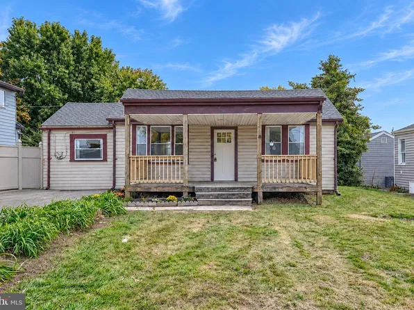 8215 Beach Dr, Baltimore, MD 21222