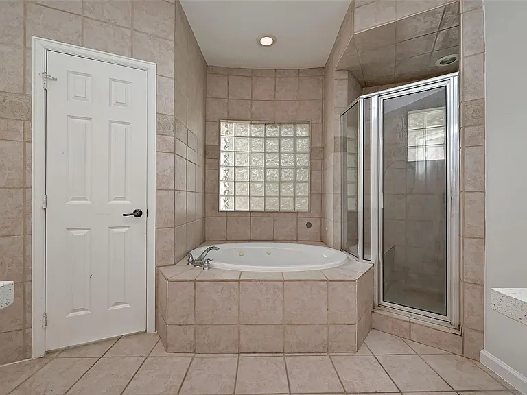 5410 Rose St — Photo 34