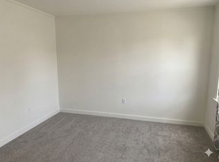 52 Elm St #3, Lebanon, NH 03766