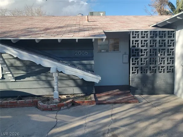 2005 E Oakey Blvd, Las Vegas, NV 89104