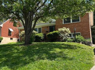 1608 Whippoorwill Rd, Louisville, KY 40213