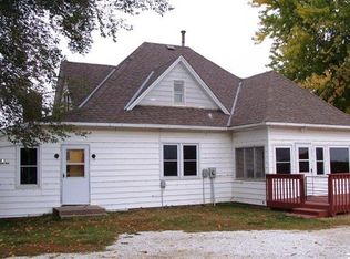 341 Cannell Ln, Mendon, IL 62351