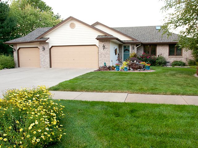 1st image of 922 Darwin Dr