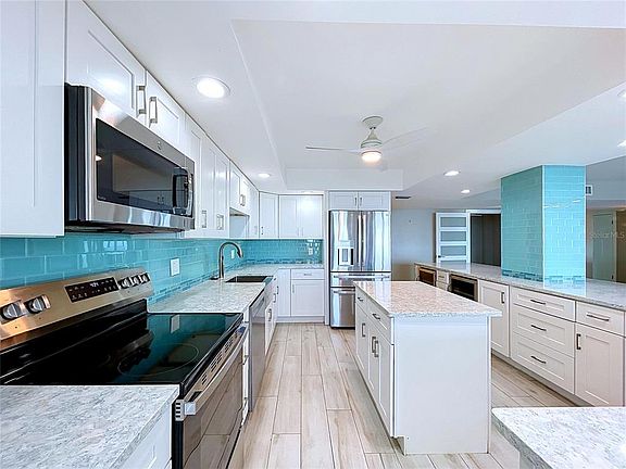 4th image of 5200 BRITTANY DRIVE S #1502