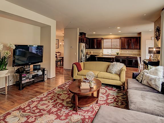 3rd image of 1034 Woodcrest Ln