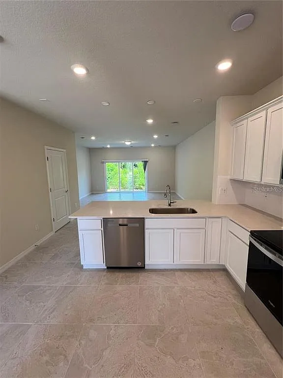 3 bed, 2.5 bath, 1699 sqft, $2,150 — Photo 4