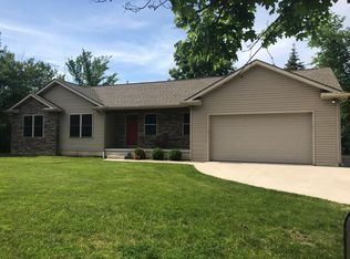 7172 E Michigan Ave, Saline, MI 48176