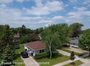 518 Susan St, Combined Locks, WI 54113