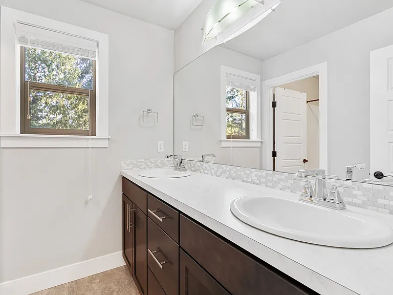 12048 SE May Creek Park Dr — Photo 24
