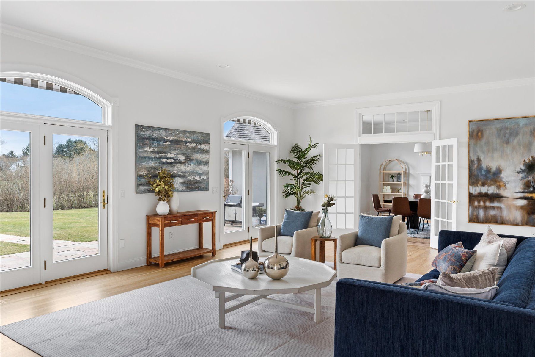 99 Pheasant Close E, Southampton, NY 11968 Out East