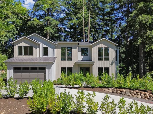 17950 Kelok Rd, Lake Oswego, OR 97034