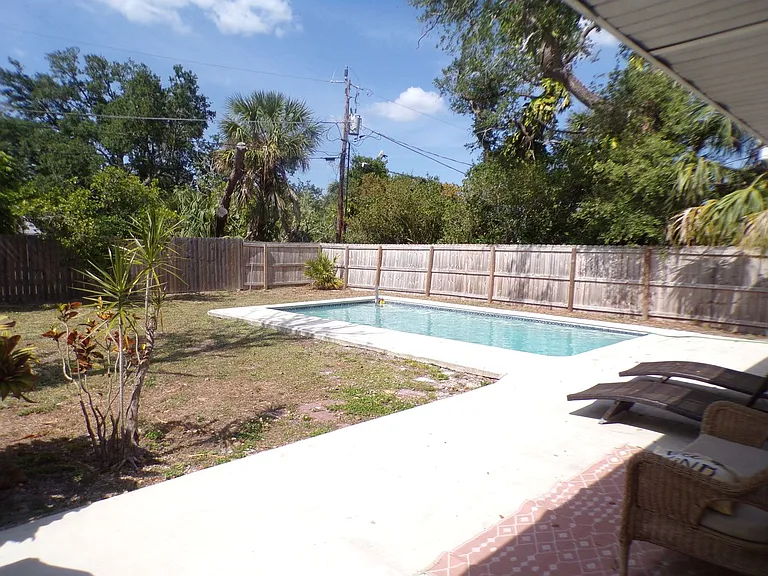 1148 Salina Ave — Photo 25