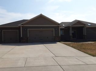 1004 Skyline Ct, Great Falls, MT 59404