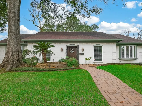 206 Briar Hill Dr, Houston, TX 77042