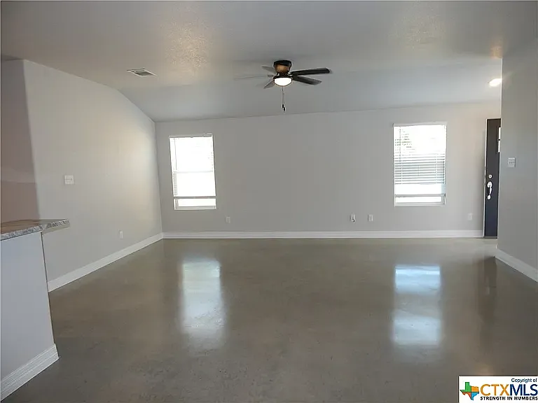 3 bed, 1385 sqft, $1,600 — Photo 4