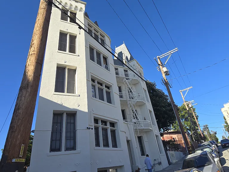 MONTE VISTA APARTMENTS — Photo 4
