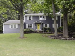 38 Wallace Rd, Middletown, NJ 07748