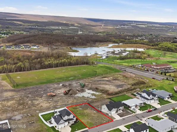 59 Osprey Ln, Archbald, PA 18403