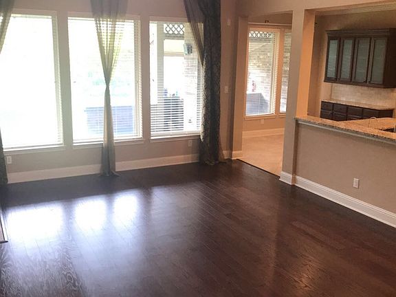 3rd image of 1536 Sara Ln