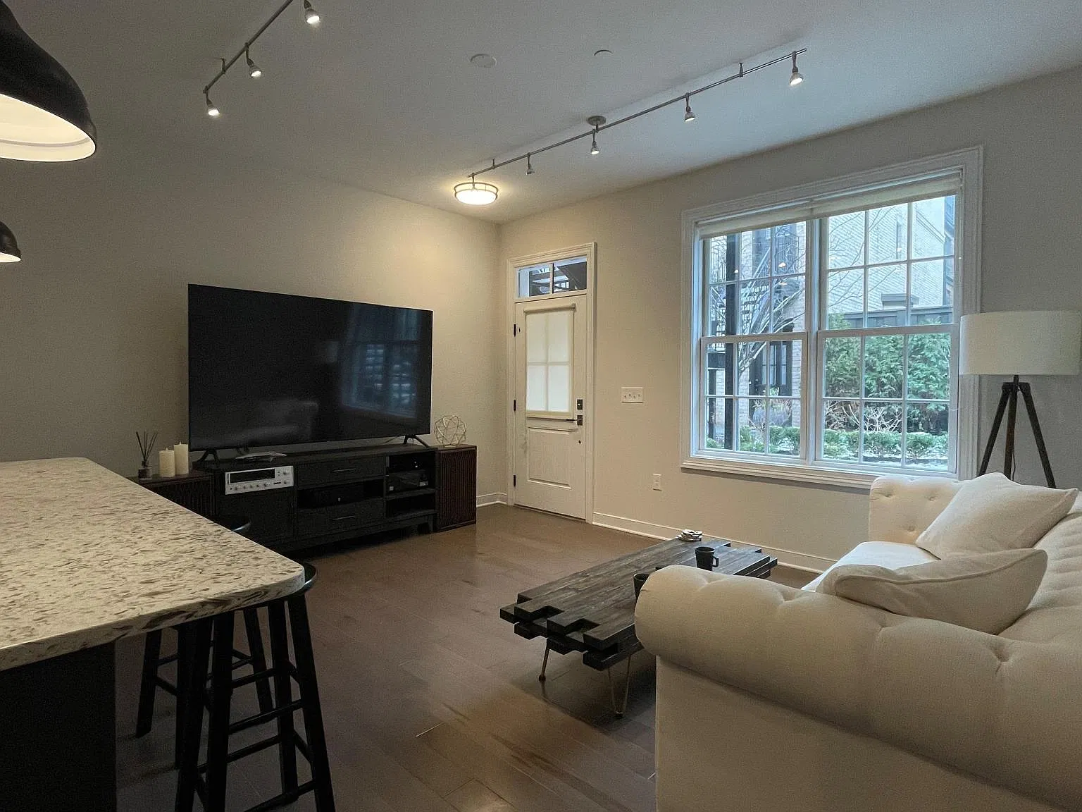 86 Normandy Ave — Photo 4