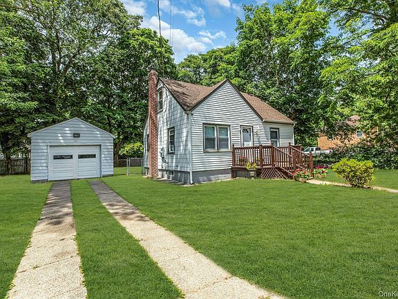 4th image of 96 Washington Drive