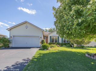 752 Prairie Pond Cir, Malta, IL 60150