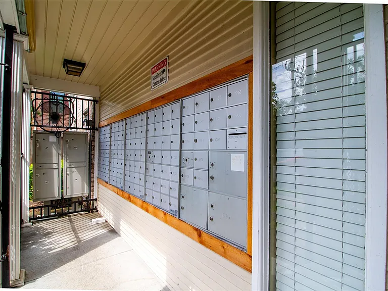 1042 Augusta Dr #1042 — Photo 23