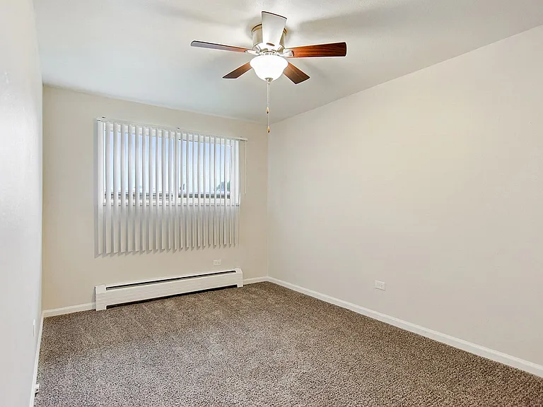 Sheridan South Apts — Photo 8